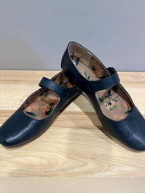 b.o.c. By Born Pippa Mary Jane